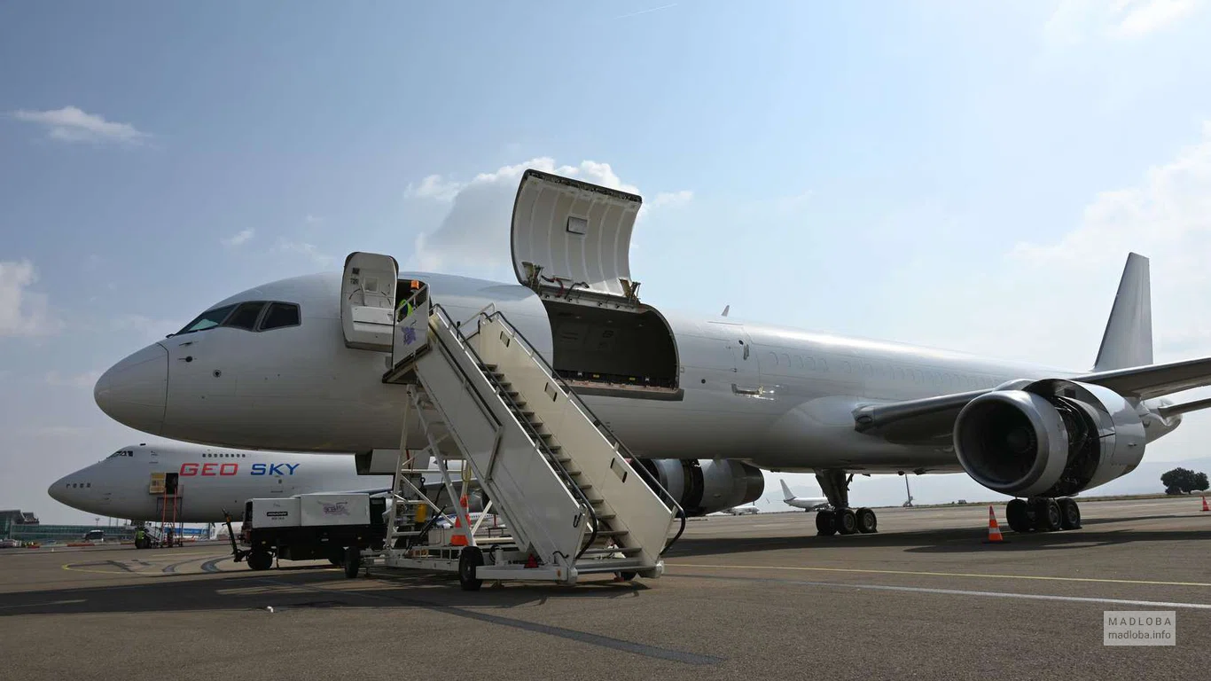Самолёт авиакомпании "Air Geo Sky"