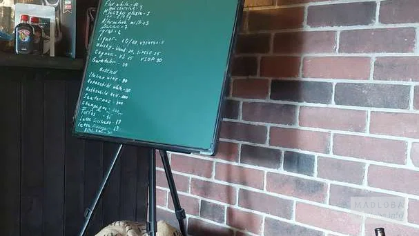 Интерьер в кофейне Coffee 01•10