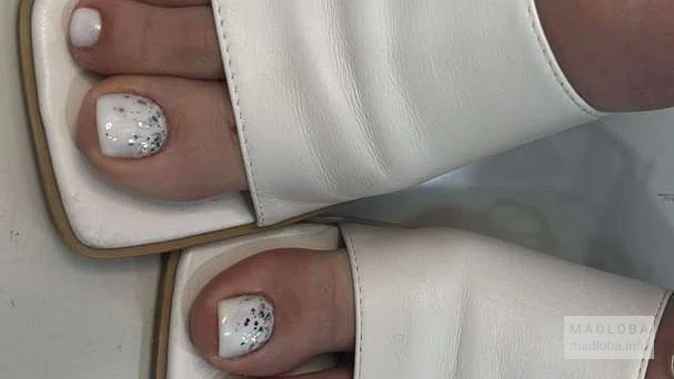 Dona Nail педикюр