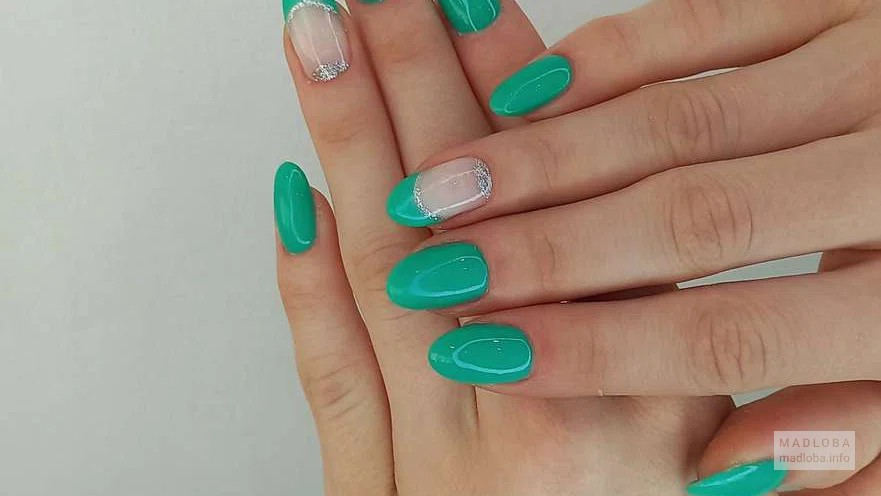 Dona Nail manicure