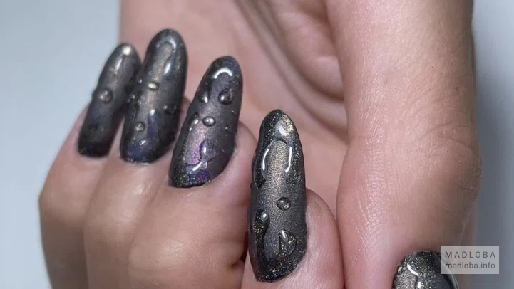 Victoria manicure