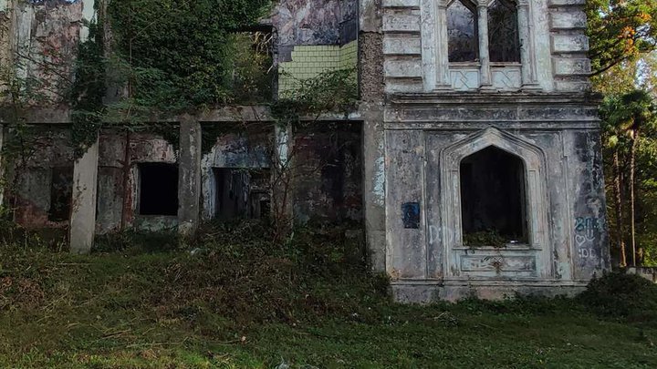 Serebryakov's abandoned villa