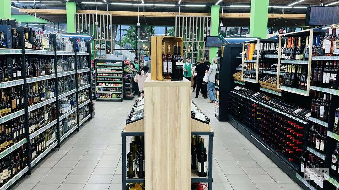 Алкогольный отдел в магазине "Fresco Group"