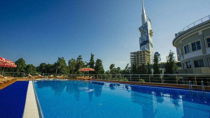 გარე აუზი ინტურისტი