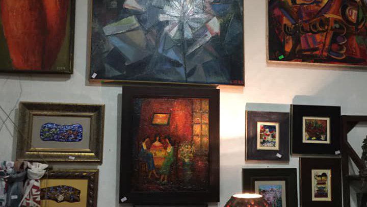 Manana's Art Salon