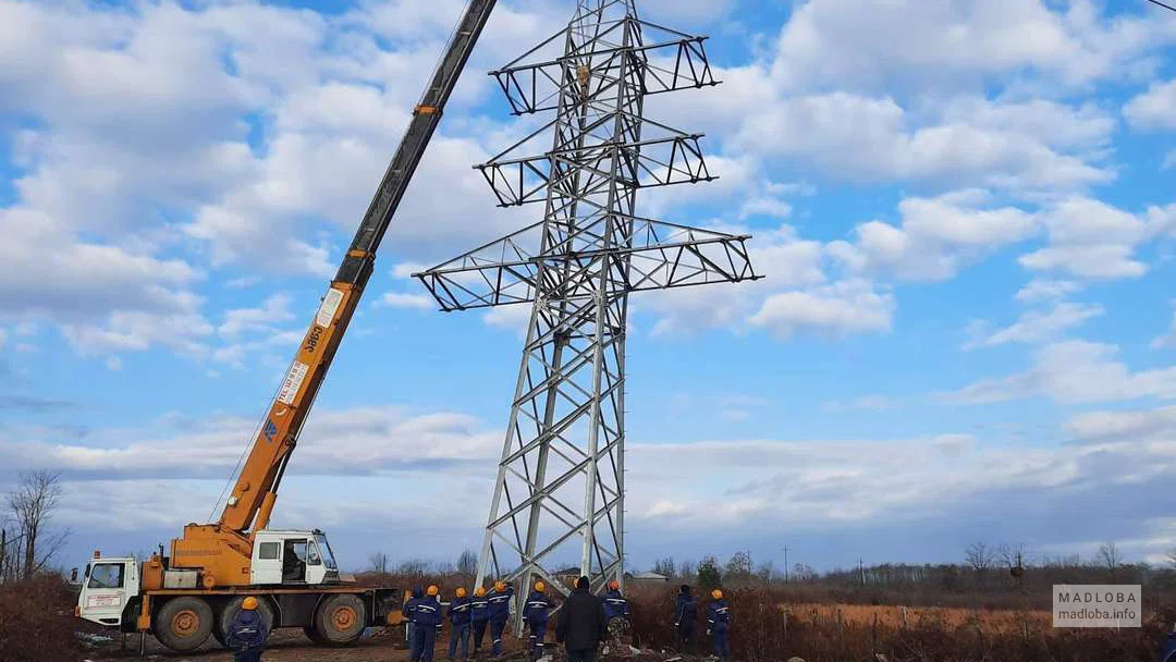 Компания энергетического сектора "Energo Pro Georgia" кран