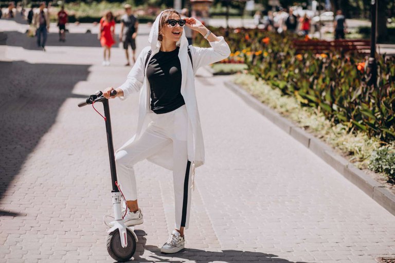 Rental of scooters and electric scooters in Georgia: Tbilisi and Batumi