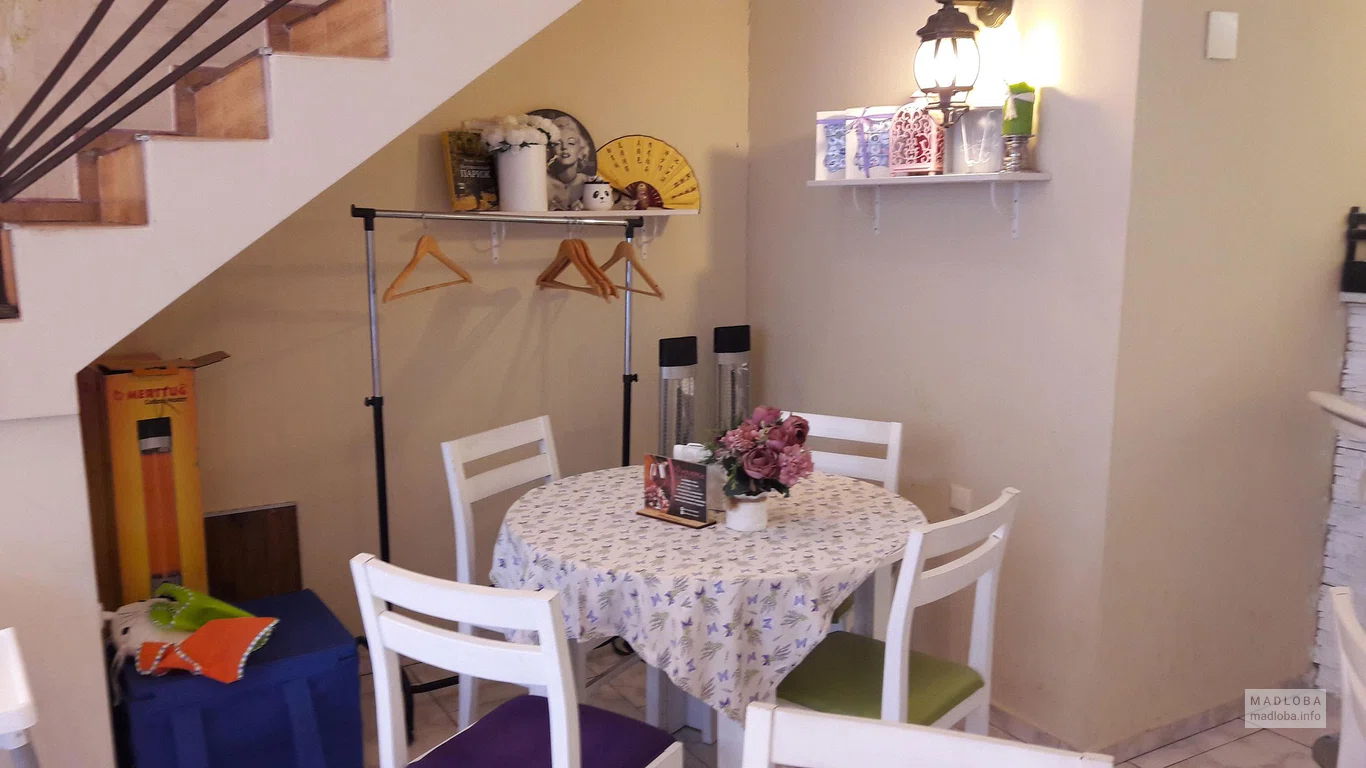 Столик в Provence Cafe in Batumi