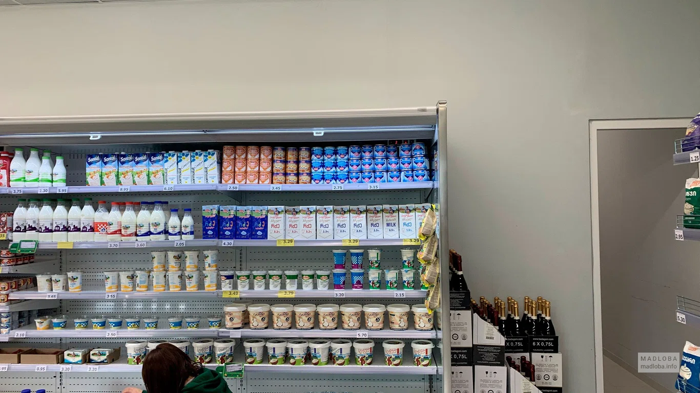 Стеллажи магазина Shop 2 Nabiji