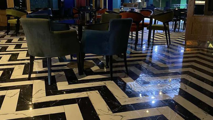 Intourist Lounge