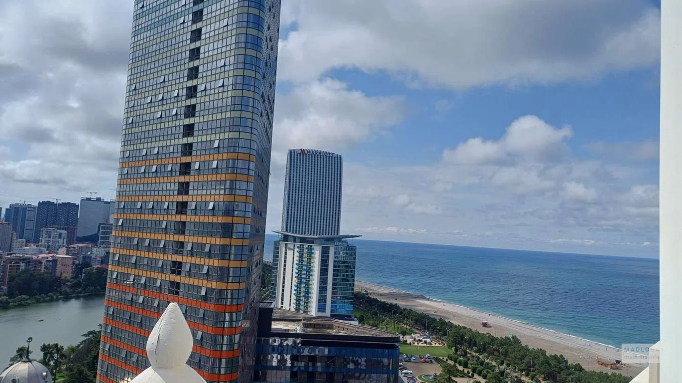 Вид из ресторана 360 Sky Bar