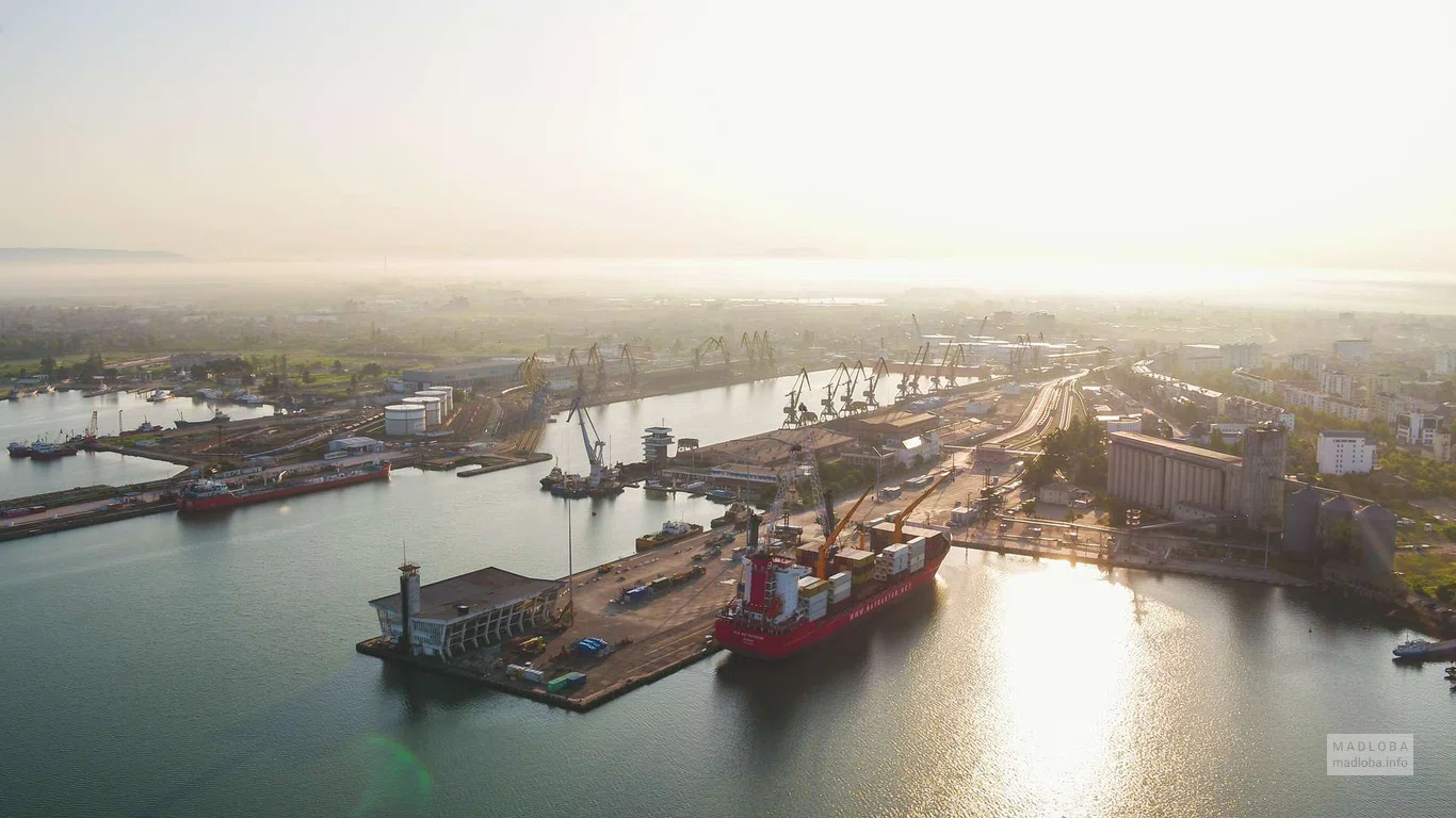 Морской порт Поти (APM Terminals Poti)