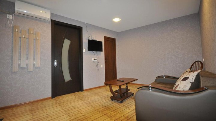 7 Rooms
