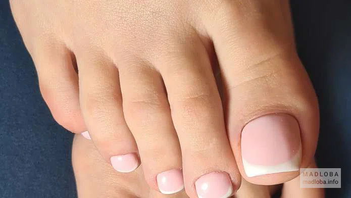 Nail Lounge Batumi Beauty Salon педикюр
