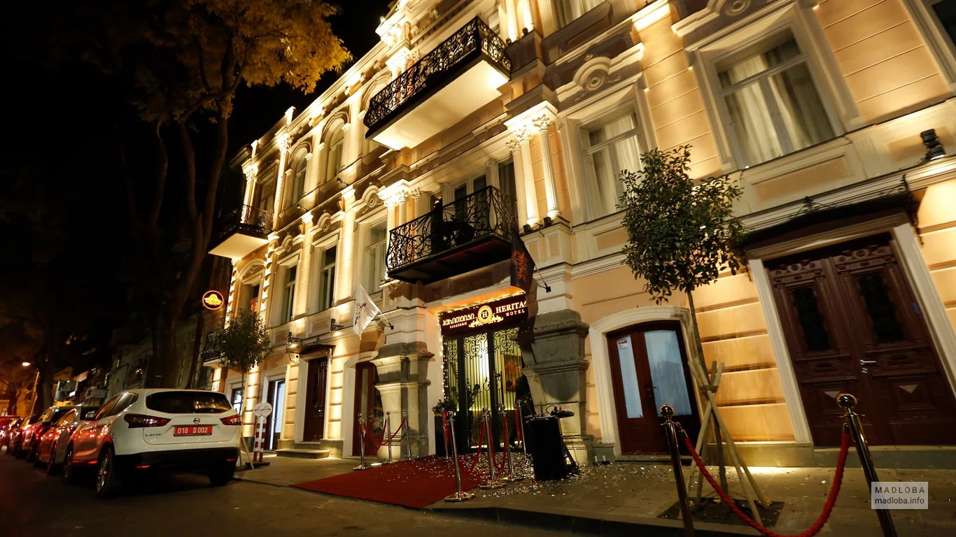 Heritage Hotel And Suites
