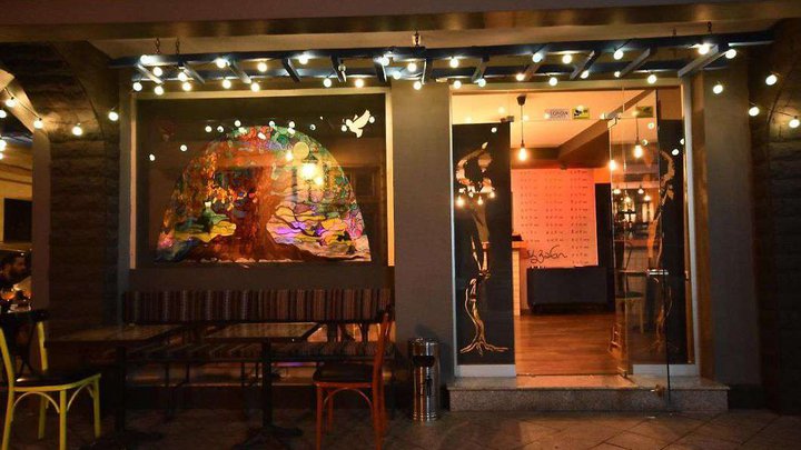 Hostel & Bar Akvani