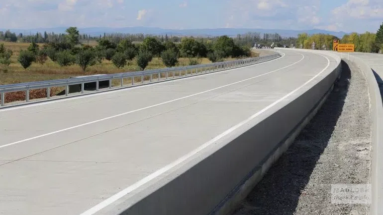 Дорожный мост от группы "Hunan Road & Bridge Construction Group — Georgia"