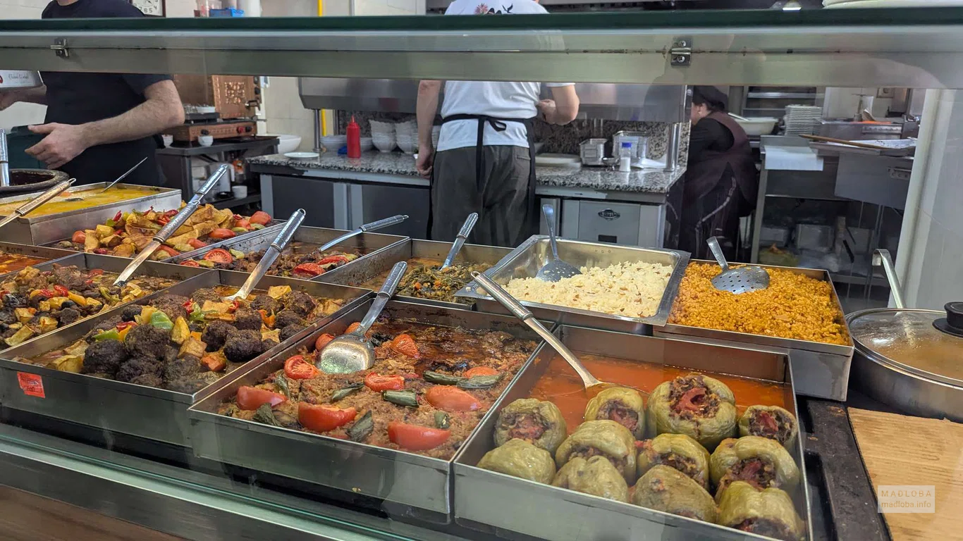 горячие блюда в ARHAVI RESTOURANT в Батуми