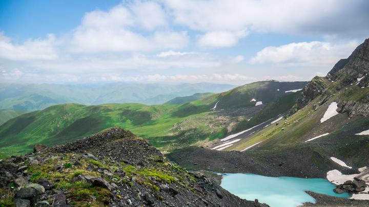 Белое озеро Абуделаури