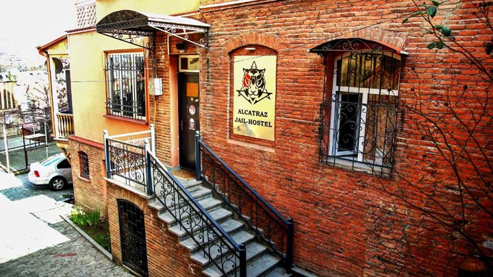 Alcatraz Jail-Hostel