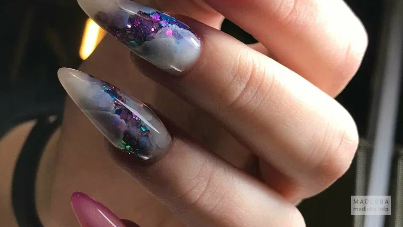 Пример работы после обучения в "Alex. Xo. Nails"