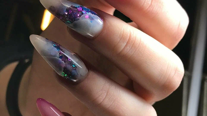 Alex. Xo. Nails