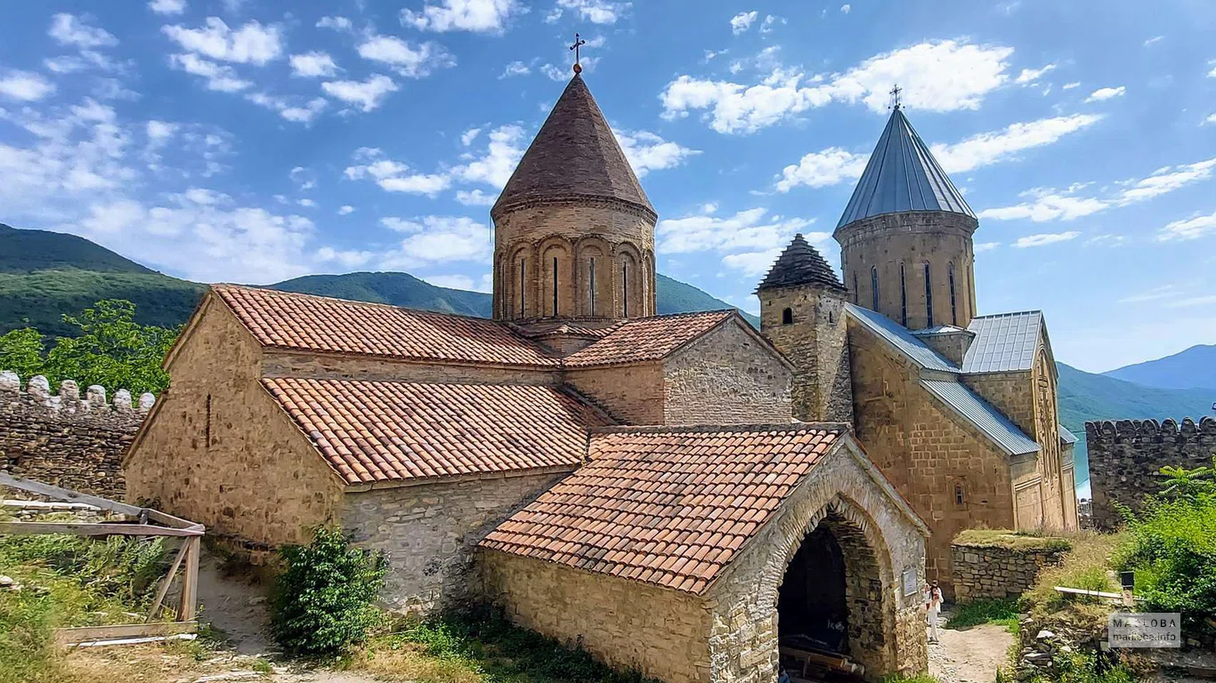 Medieval defensive fortress of Ananuri
