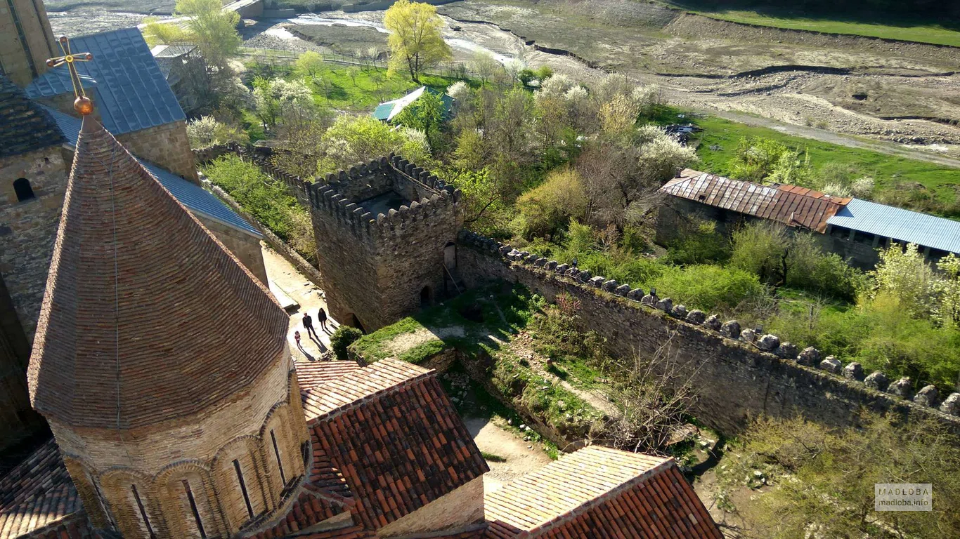 ციხის ტერიტორიის ხედი