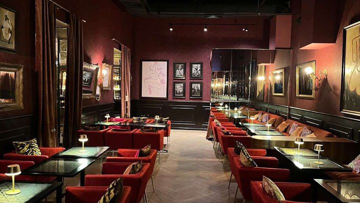 Apotheka Bar & Lounge