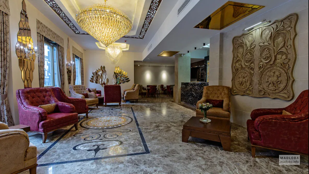 Фойе в Aqua Liberty Hotel