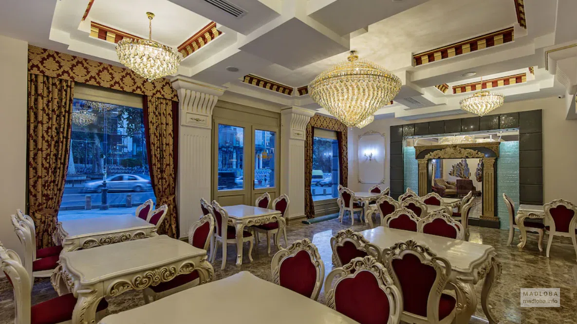 Ресторан в Aqua Liberty Hotel