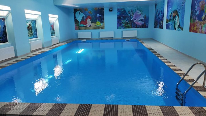Aqua Rooms
