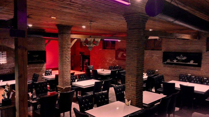 Aqua Pub