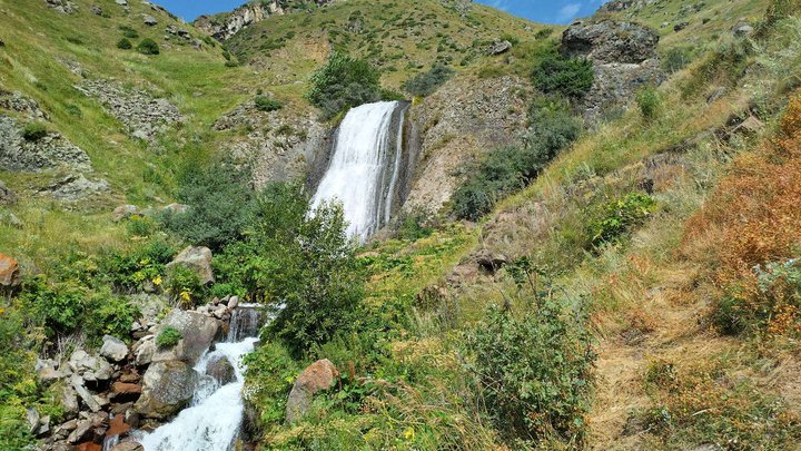 Arshinsky Waterfall