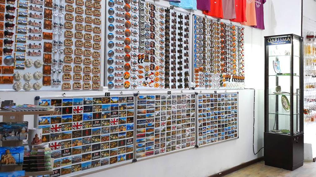 Magnets and figurines
