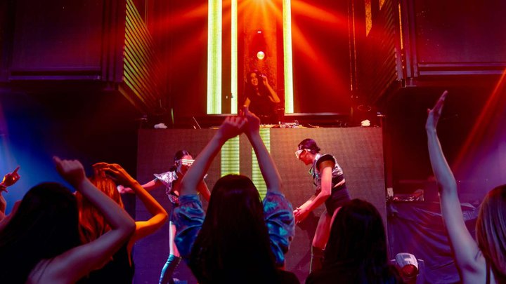 Art Cabaret | Night Club & Karaoke, Show Girls