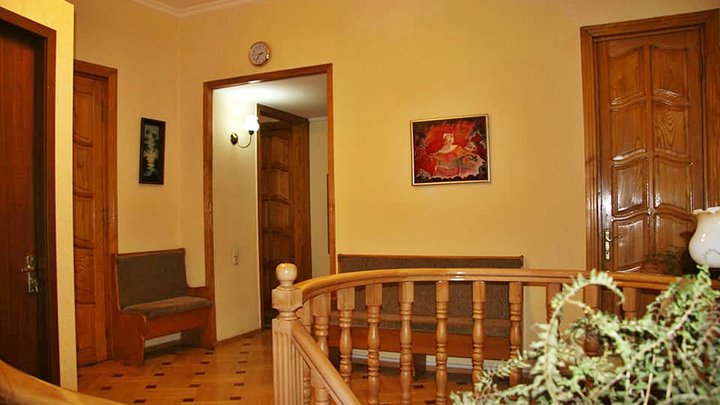 Arta Hotel