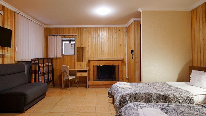 Arta Hotel