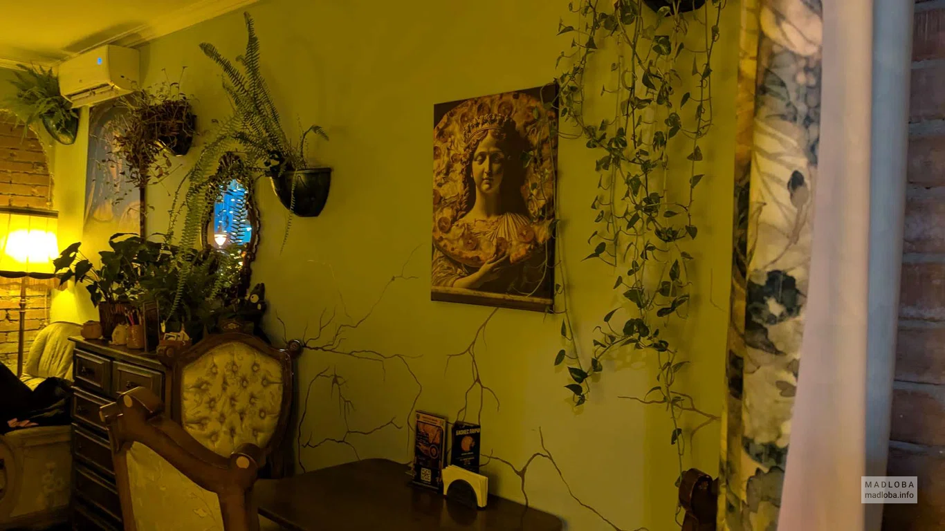 декор в пиццерии  Artumi Pizza в Батуми
