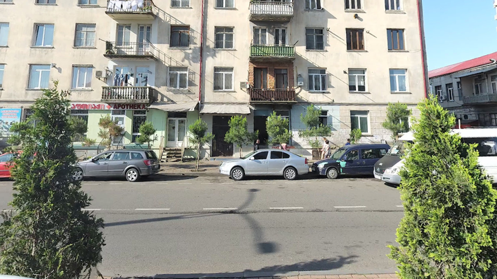 Parking (Akaki Tsereteli St.)