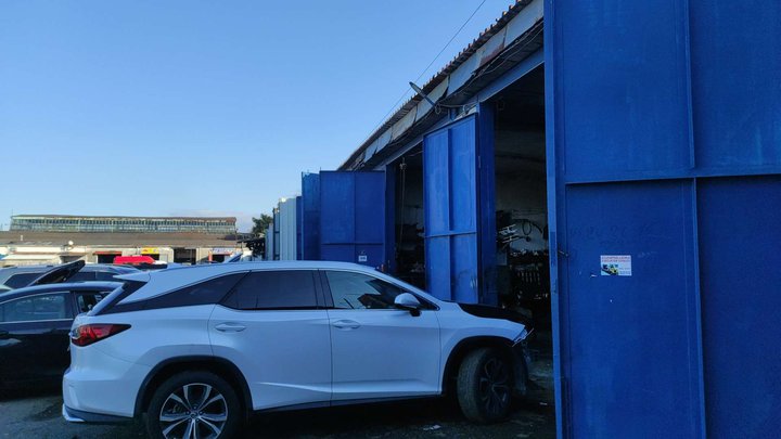 Car service (Betlema St. 18)