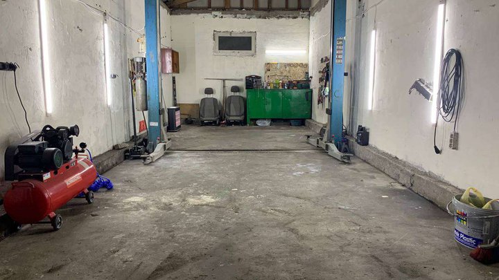 Car service (Betlema St. 18)