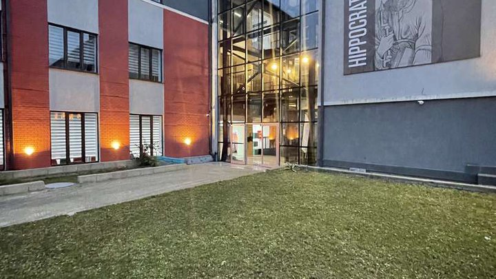 BAU International Hospital