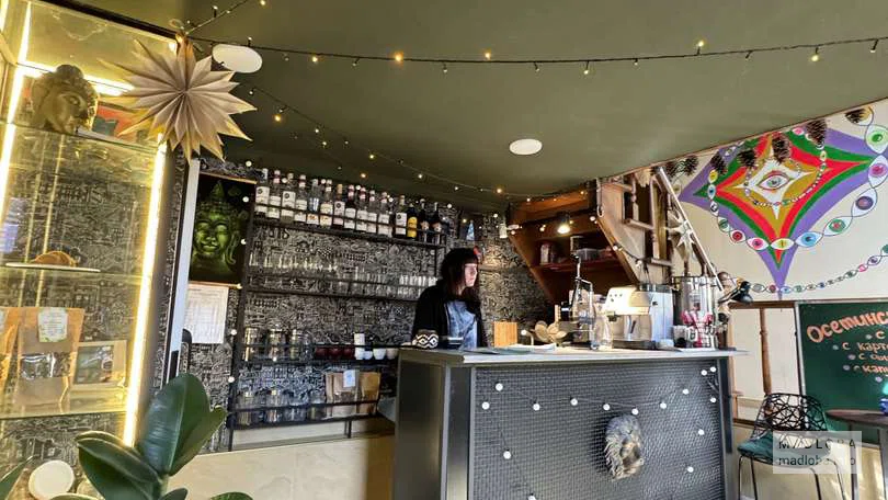 Барная стойка в BODHI CAFE
