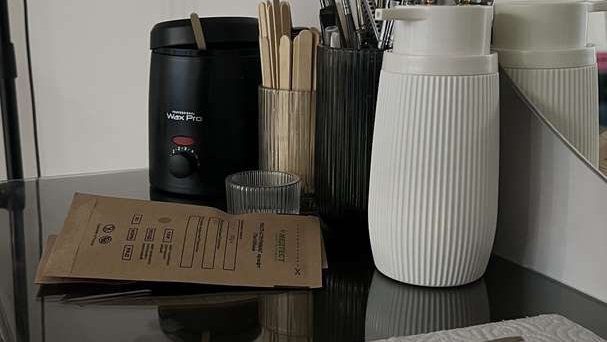 BROW-MASTER | NIKA BEGLAR