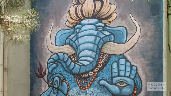 NIKO Street Art: Lion Fleischmann - Baba Elephant mural