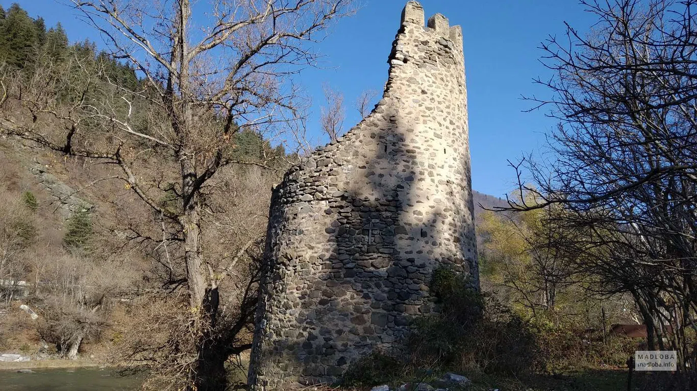 Башня Ахалдаба в Самцхе-Джавахети