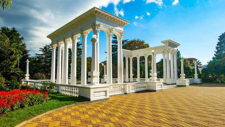 Batumi Colonnades
