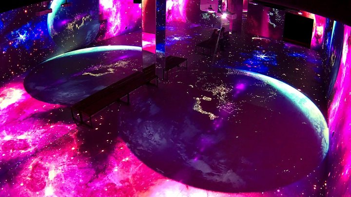 🎨 Batumi Digital Space is a shocking museum of digital art that will make you become part of the painting!
