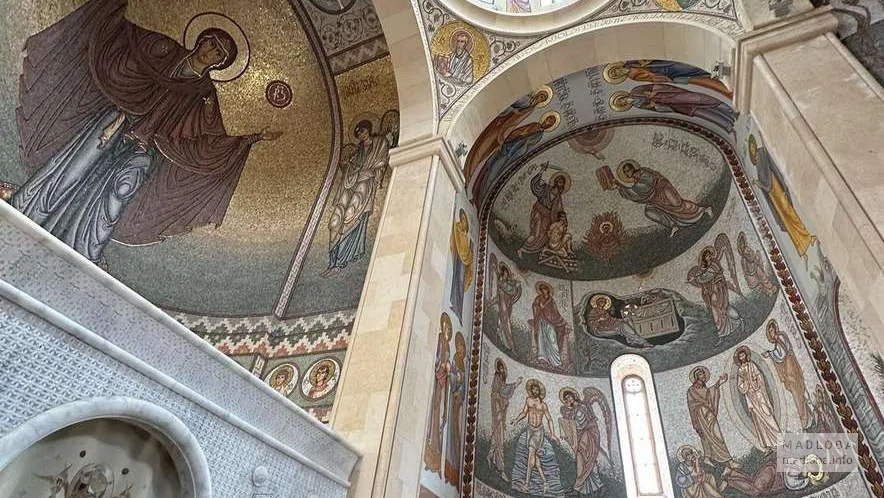 Батумский Свято Троицкий собор
